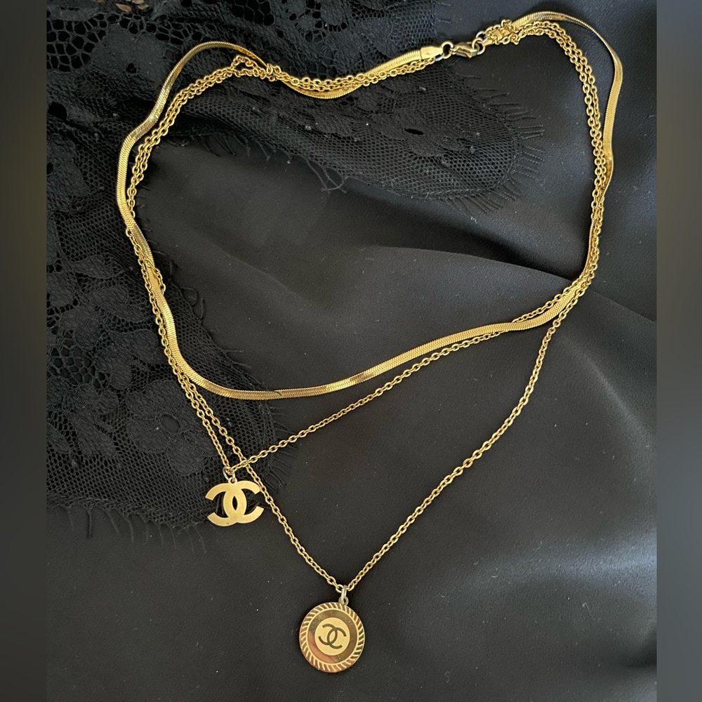 Gold Chanel layered chain necklace